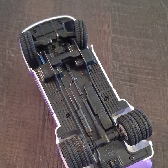 Breyer Purple and White Truck with Unicorn - Picture 10 of 11